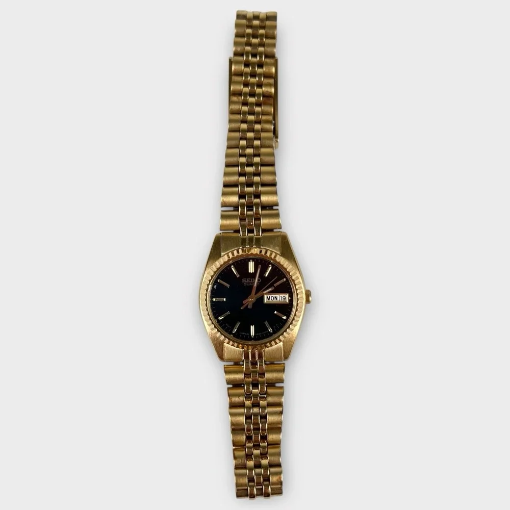 Vintage Seiko Quartz Gold Tone Day Date Black Dial Women's Watch - Picture 6 of 7